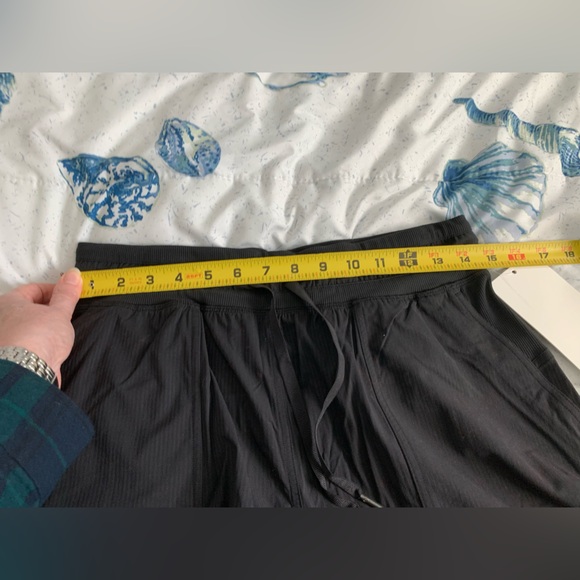 lululemon athletica Black Dance Studio High Rise Shorts Size 6 NWT - Picture 6 of 10